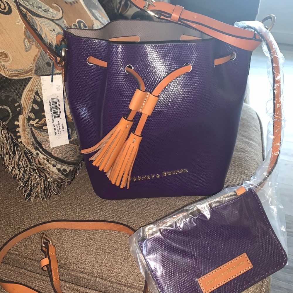 Dooney and bourke crossbody